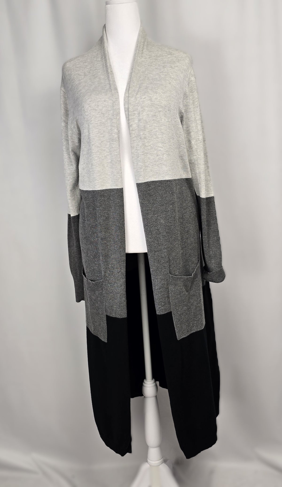 Colourblock RED Brand Long Knit Cardigan – Gray/Black, XL, Cozy Layering Sweater