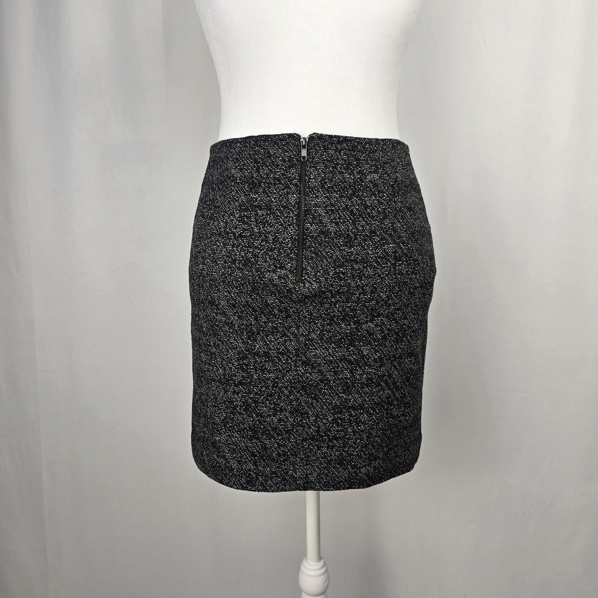 Le Château Textured Charcoal Suit Set – Tailored 2‑Piece Jacket Large and Skirt 15/16