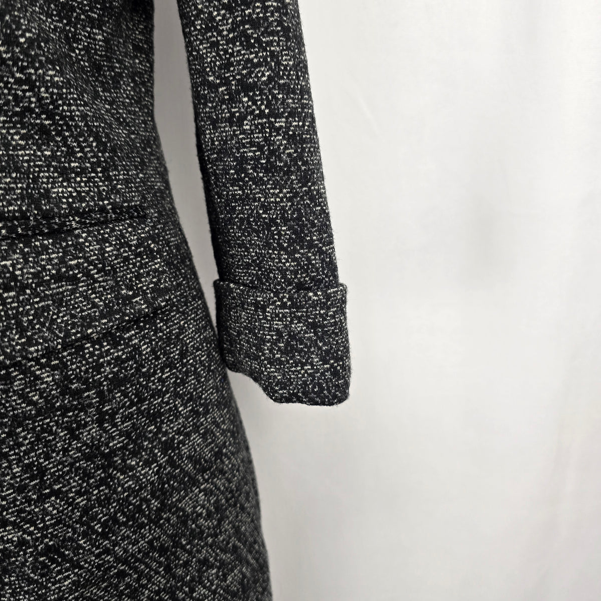Le Château Textured Charcoal Suit Set – Tailored 2‑Piece Jacket Large and Skirt 15/16