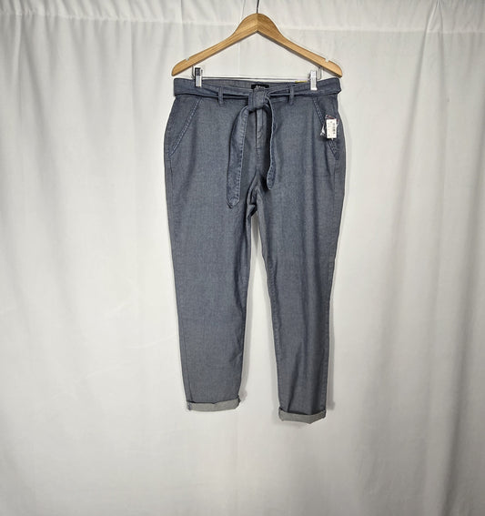 Reitmans NWT Petite Size 14 Light Blue Herringbone Stretch Cotton Jeans | Tie Waist Tapered Fit