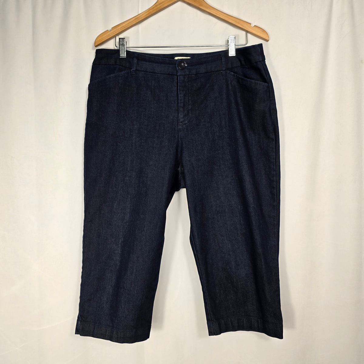 St. John's Bay Dark Wash Stretch Denim Capri Jeans | Size 14