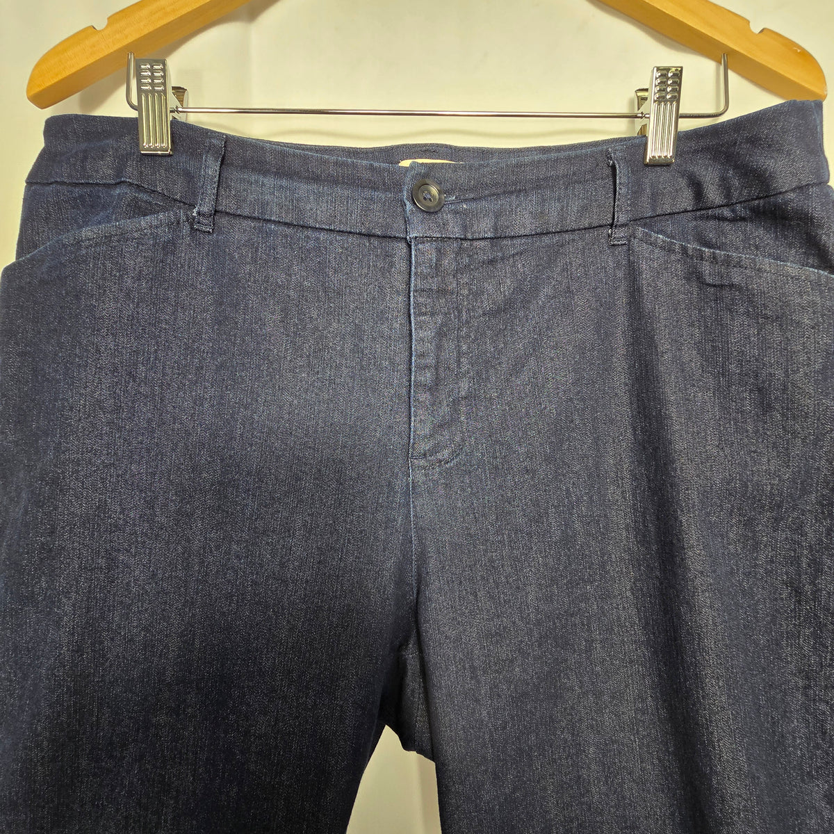 St. John's Bay Dark Wash Stretch Denim Capri Jeans | Size 14